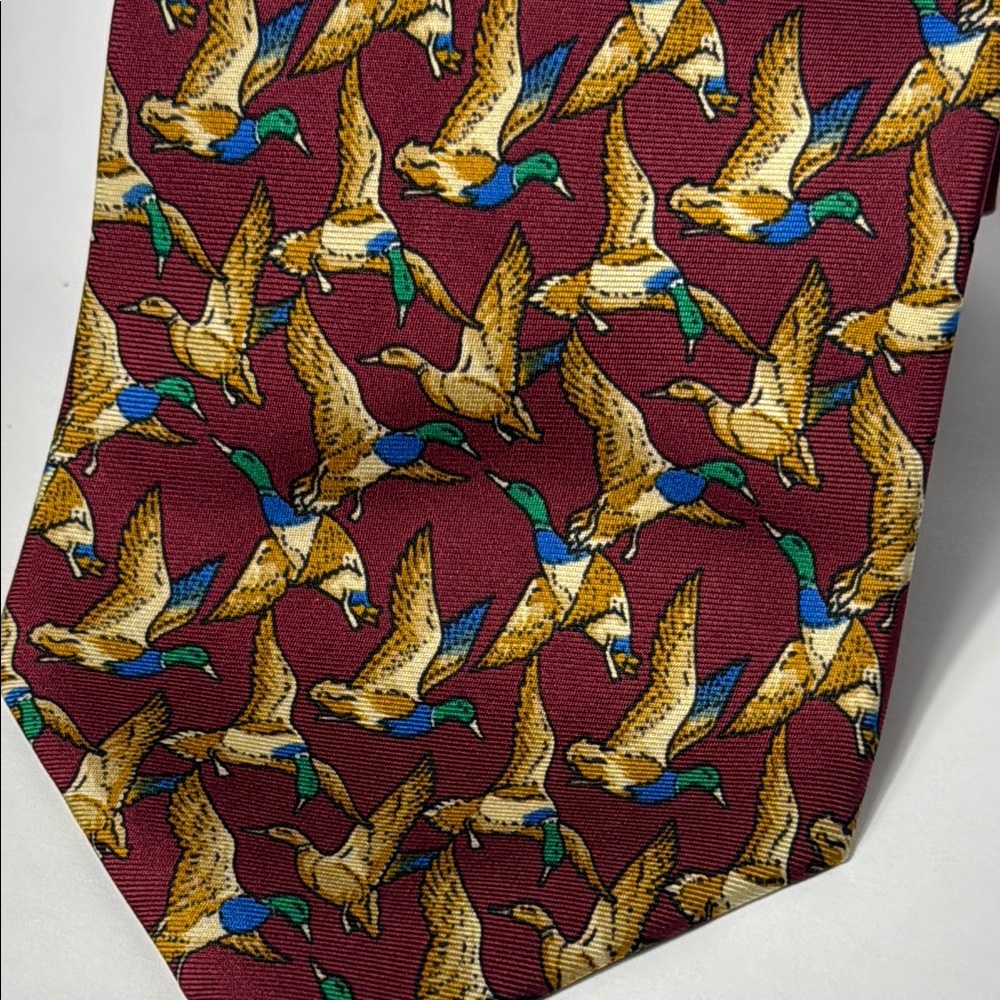 Beaufort Tie‎ Rack Red Flying Ducks Pattern Tie - Picture 2 of 7